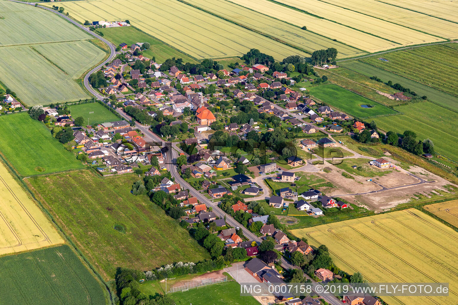 Luftaufnahme von Neuenkirchen im Bundesland Schleswig-Holstein, Deutschland