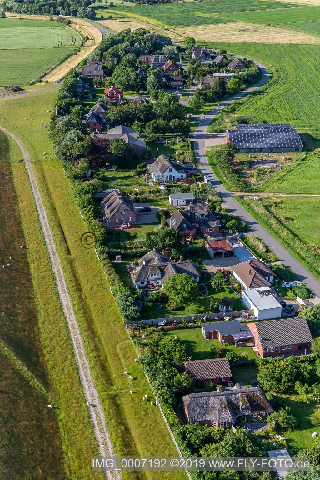 Luftaufnahme von Westerdeich in Vollerwiek im Bundesland Schleswig-Holstein, Deutschland