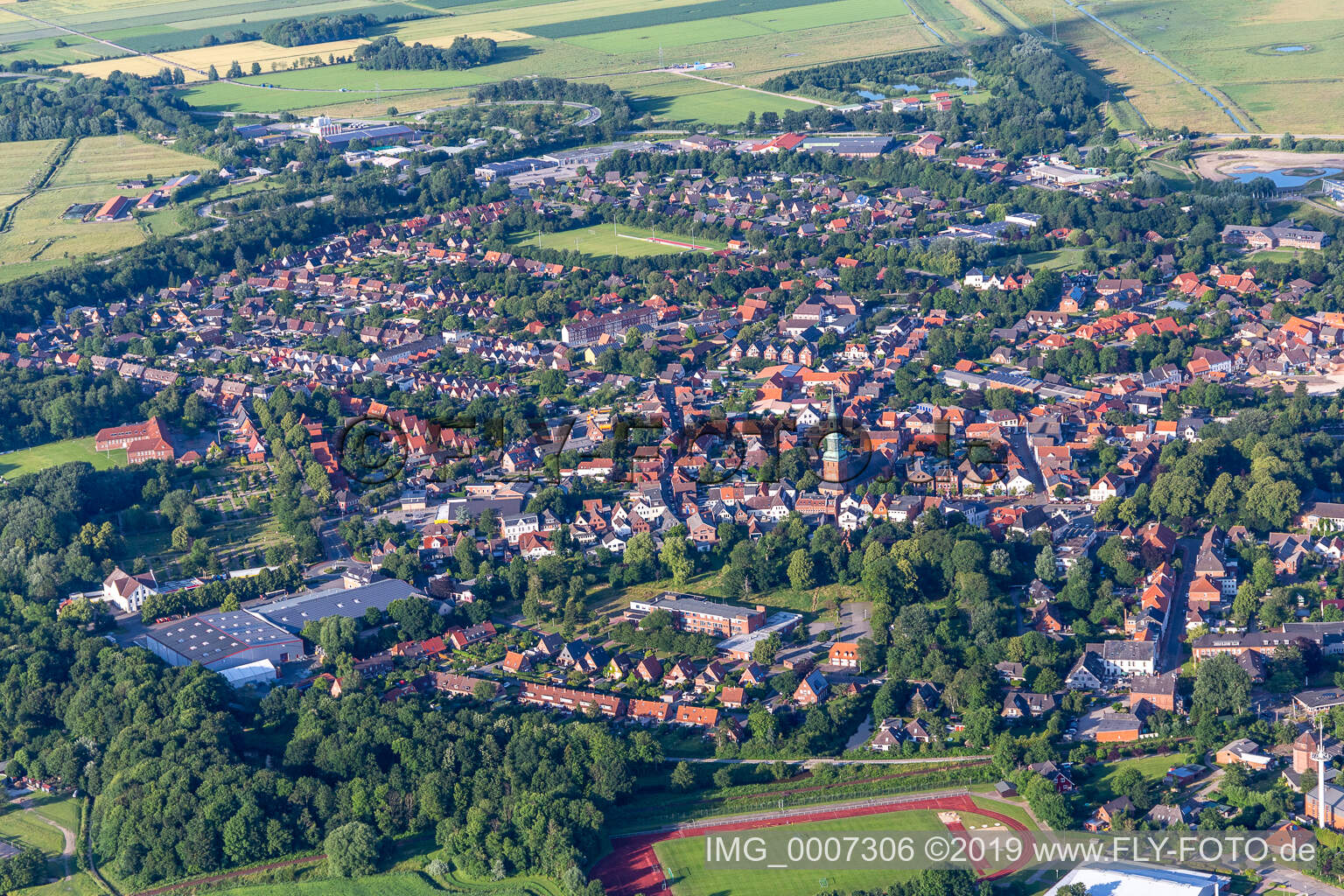 Schrägluftbild von Tönning im Bundesland Schleswig-Holstein, Deutschland