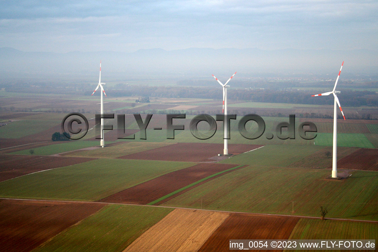 Minfeld Windkraftanlagen im Bundesland Rheinland-Pfalz, Deutschland