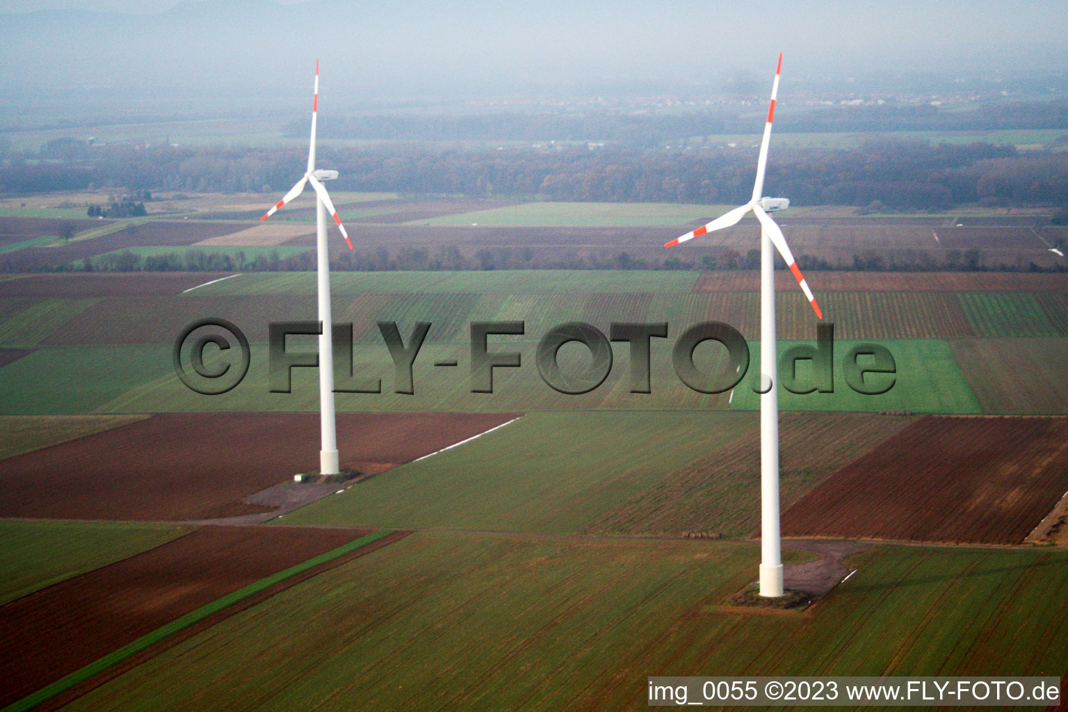 Luftbild von Minfeld Windkraftanlagen im Bundesland Rheinland-Pfalz, Deutschland