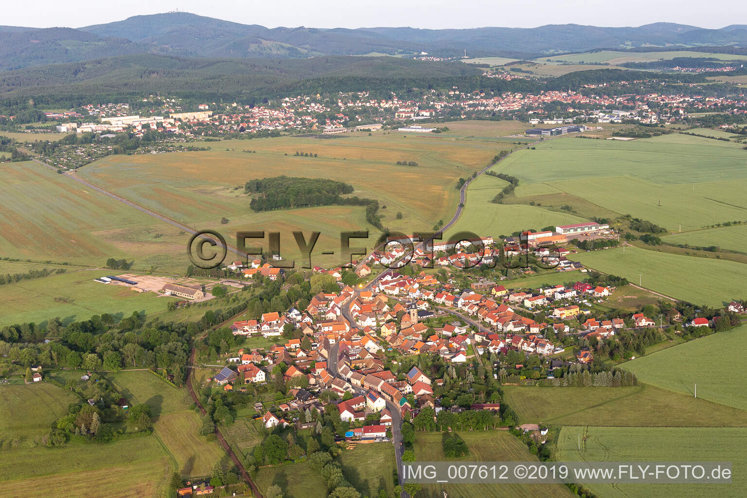 Luftbild von Ortsansicht der Straßen und Häuser der Wohngebiete in Wahlwinkel im Bundesland Thüringen, Deutschland