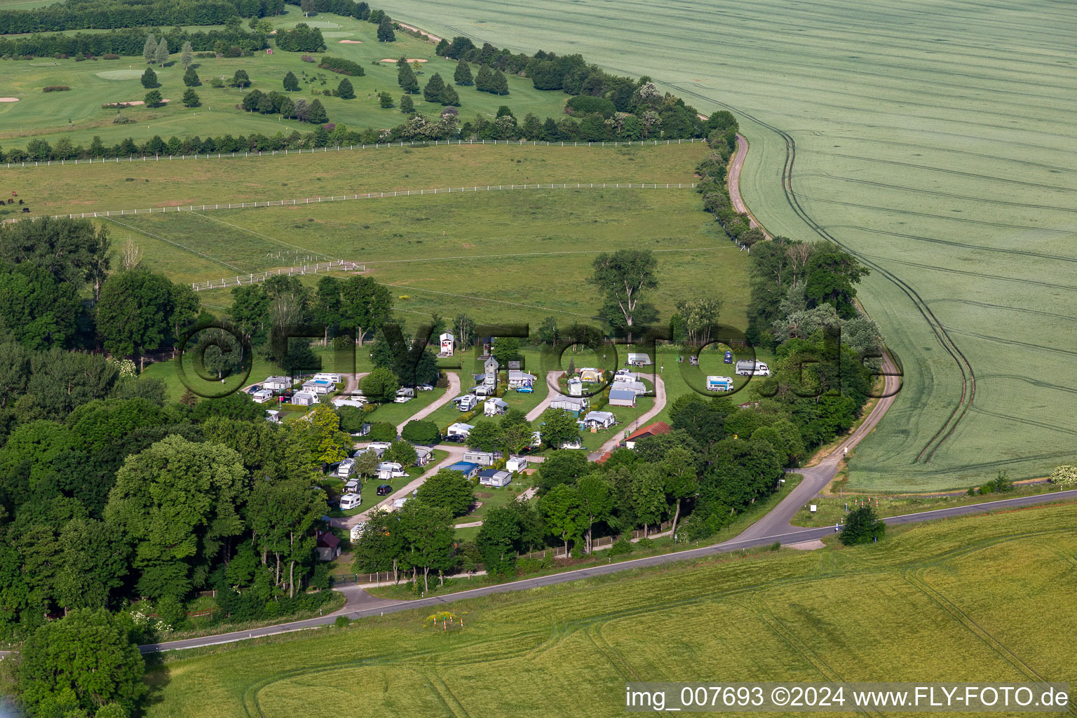 Luftbild von Camping Drei Gleichen in Mühlberg im Bundesland Thüringen, Deutschland