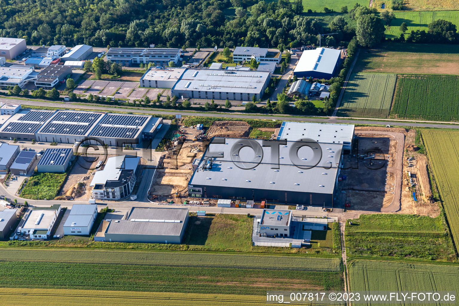 Luftbild von Gewerbepark West im Ortsteil Herxheim in Herxheim bei Landau/Pfalz im Bundesland Rheinland-Pfalz, Deutschland