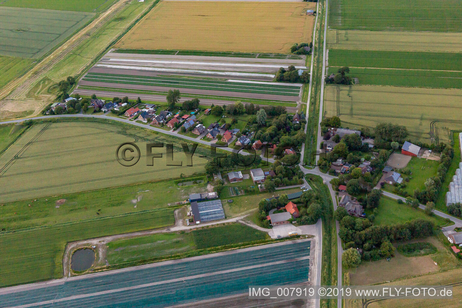 Schrägluftbild von Schülperweide im Bundesland Schleswig-Holstein, Deutschland