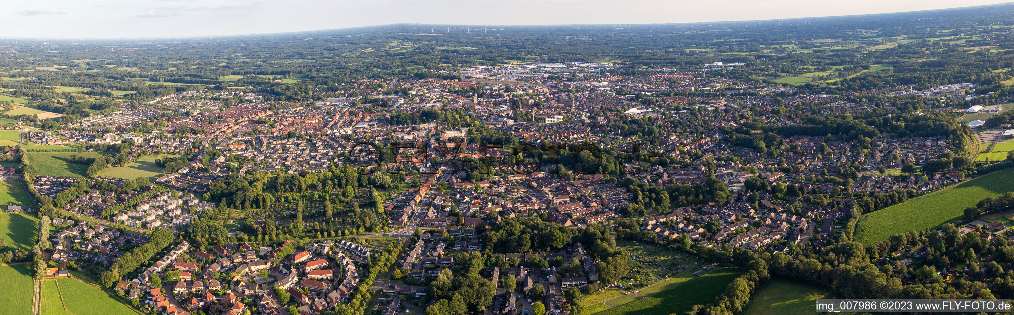 Panorama der Stadtansicht des Innenstadtbereiches in Winterswijk in Gelderland, Niederlande