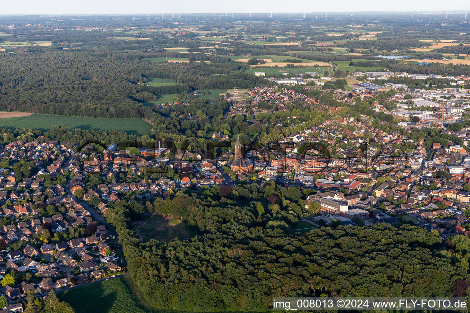 Schrägluftbild von Rhede im Bundesland Nordrhein-Westfalen, Deutschland