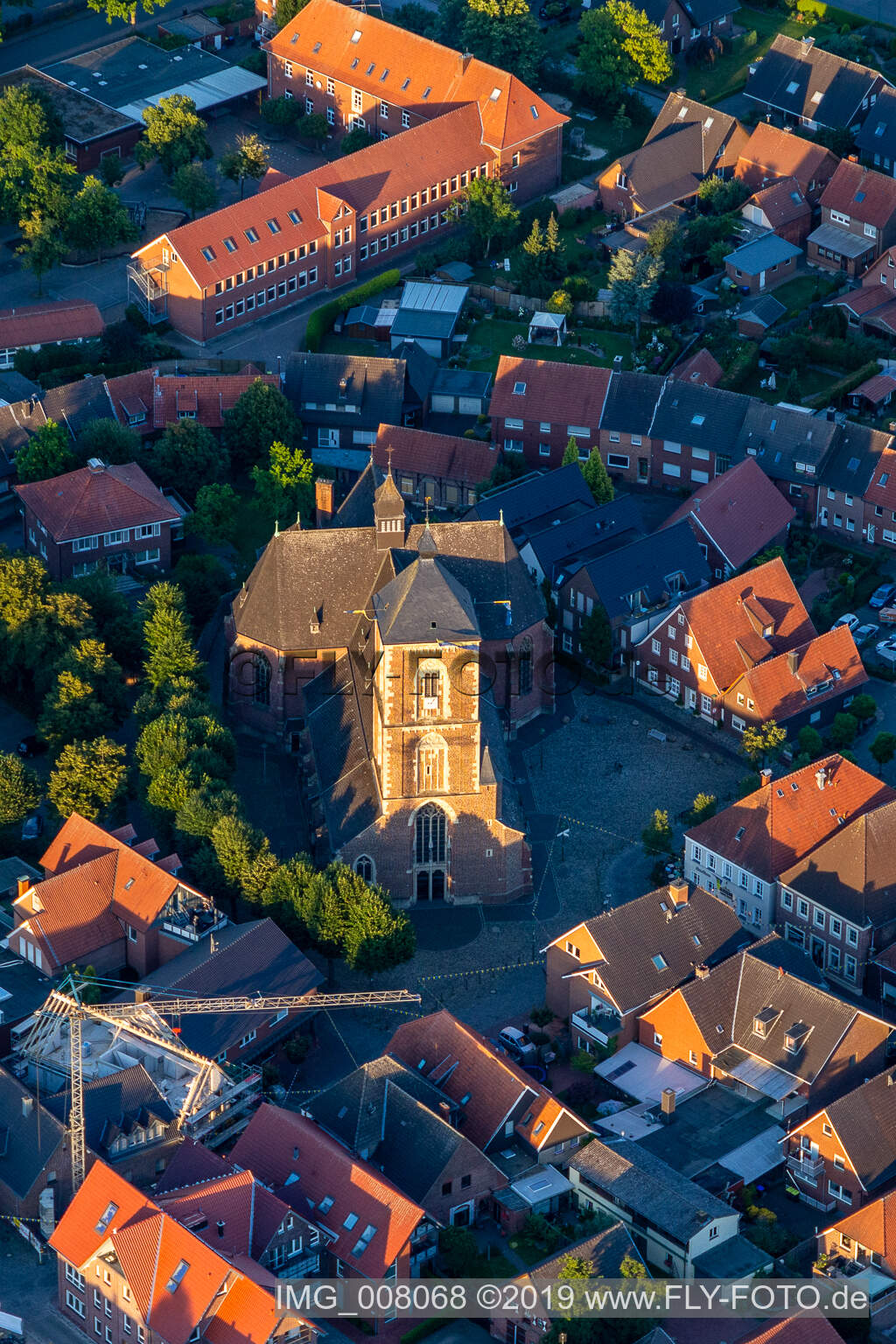 Luftaufnahme von St. Walburga in Ramsdorf im Bundesland Nordrhein-Westfalen, Deutschland