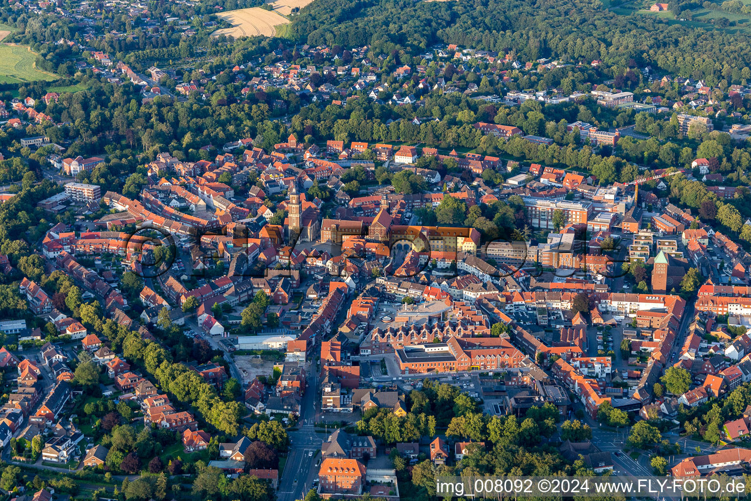 Ortsansicht der Straßen und Häuser der Wohngebiete in Coesfeld im Bundesland Nordrhein-Westfalen, Deutschland
