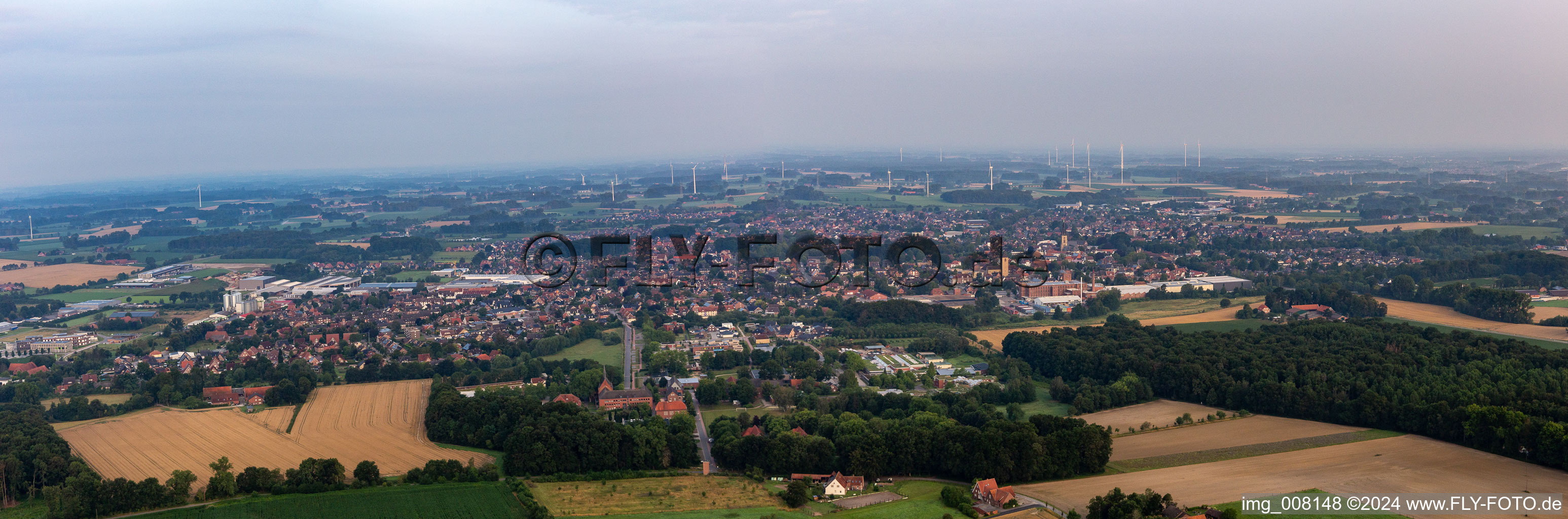 Panorama Stadtgebiet mit Außenbezirken und Innenstadtbereich in Gescher im Bundesland Nordrhein-Westfalen, Deutschland