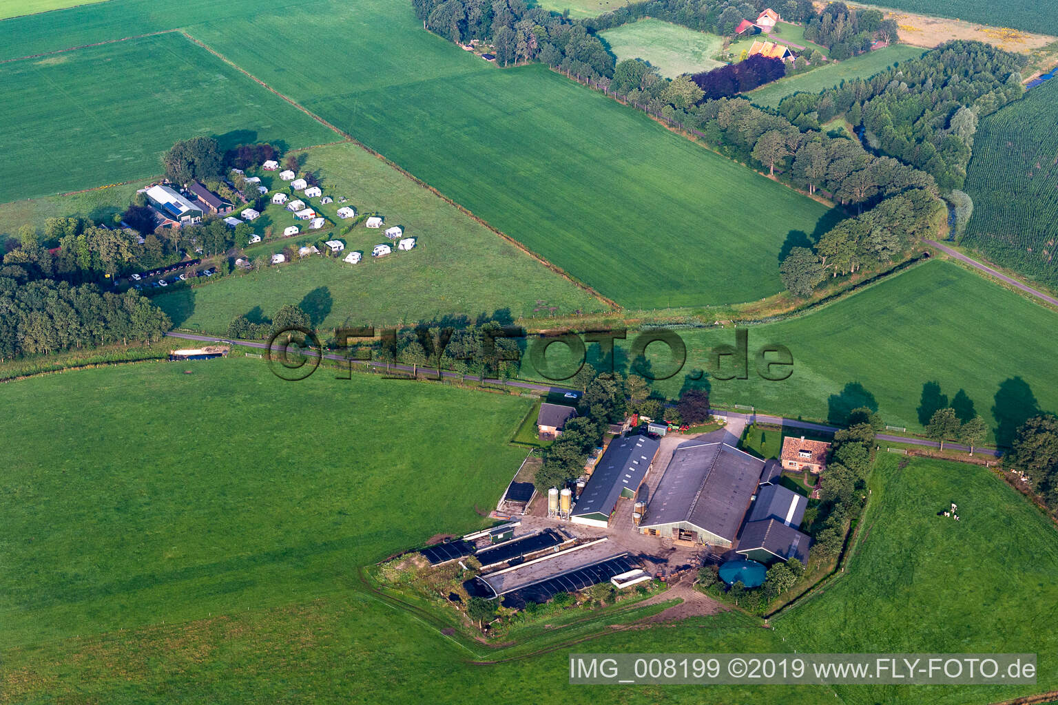 Luftbild von Boerderijcamping de Beek in Haaksbergen im Bundesland Overijssel, Niederlande