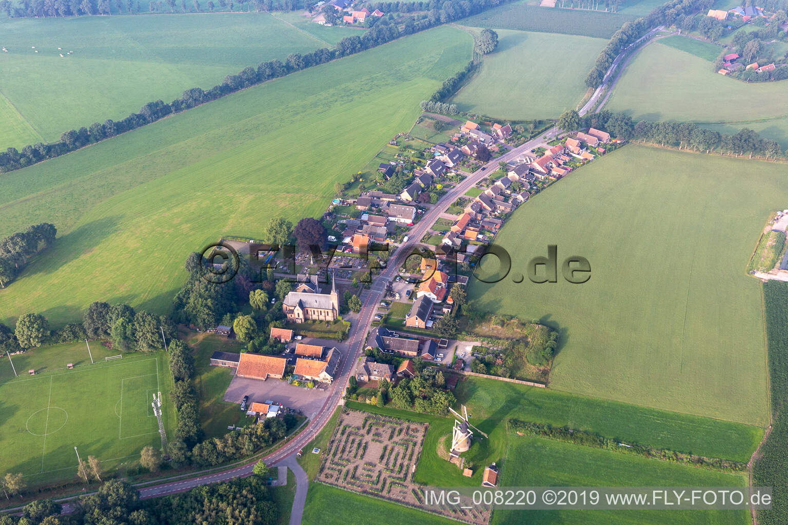 Luftaufnahme von Rekken im Bundesland Gelderland, Niederlande
