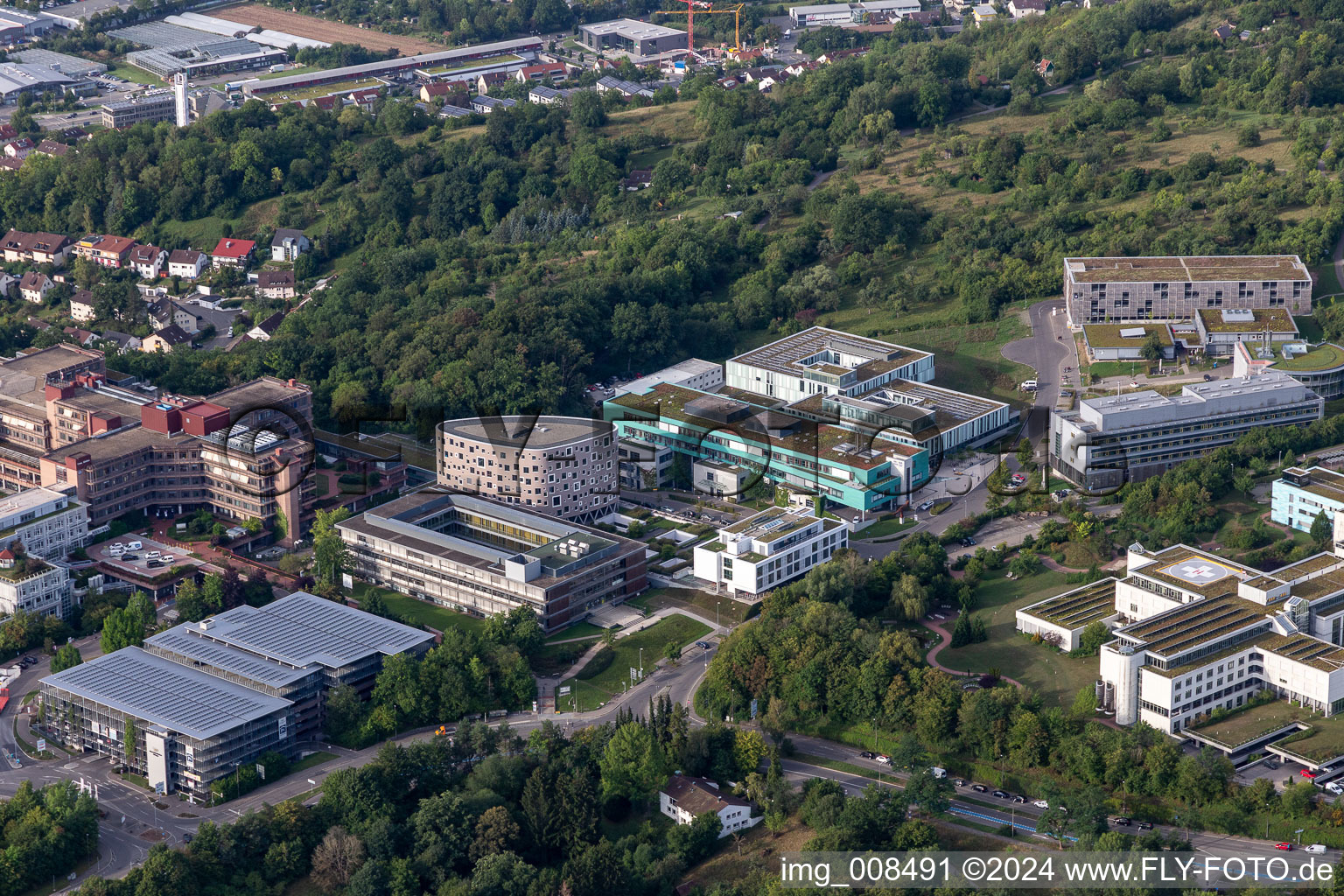 Klinikgelände des Krankenhauses Medizinische Universitätsklinik auf dem Schnarrenberg in Tübingen im Bundesland Baden-Württemberg, Deutschland