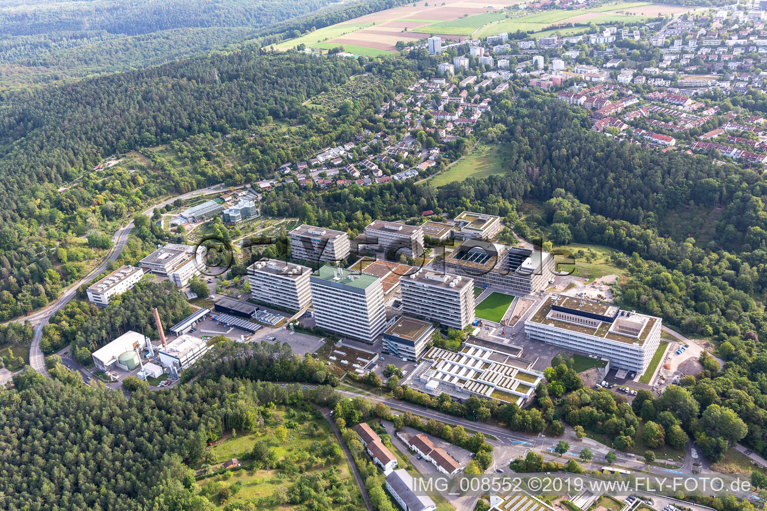 Uni Tübingen im Bundesland Baden-Württemberg, Deutschland aus der Drohnenperspektive