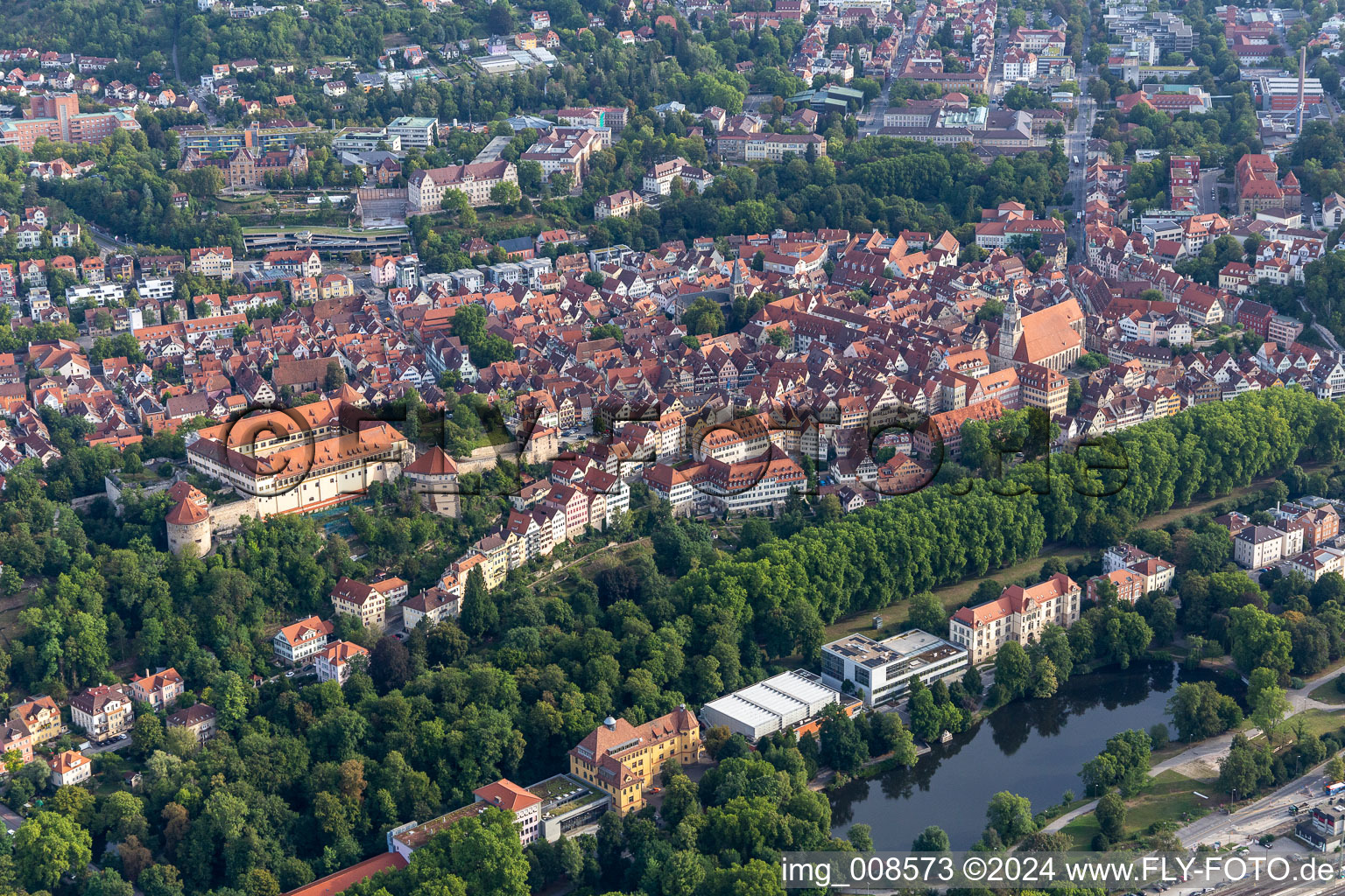 Luftbild von Ortsansicht der Straßen und Häuser der Wohngebiete in Tübingen im Bundesland Baden-Württemberg, Deutschland