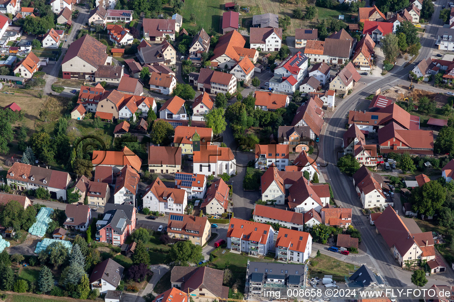 Ortsansicht der Straßen und Häuser der Wohngebiete in Wankheim in Kusterdingen im Bundesland Baden-Württemberg, Deutschland