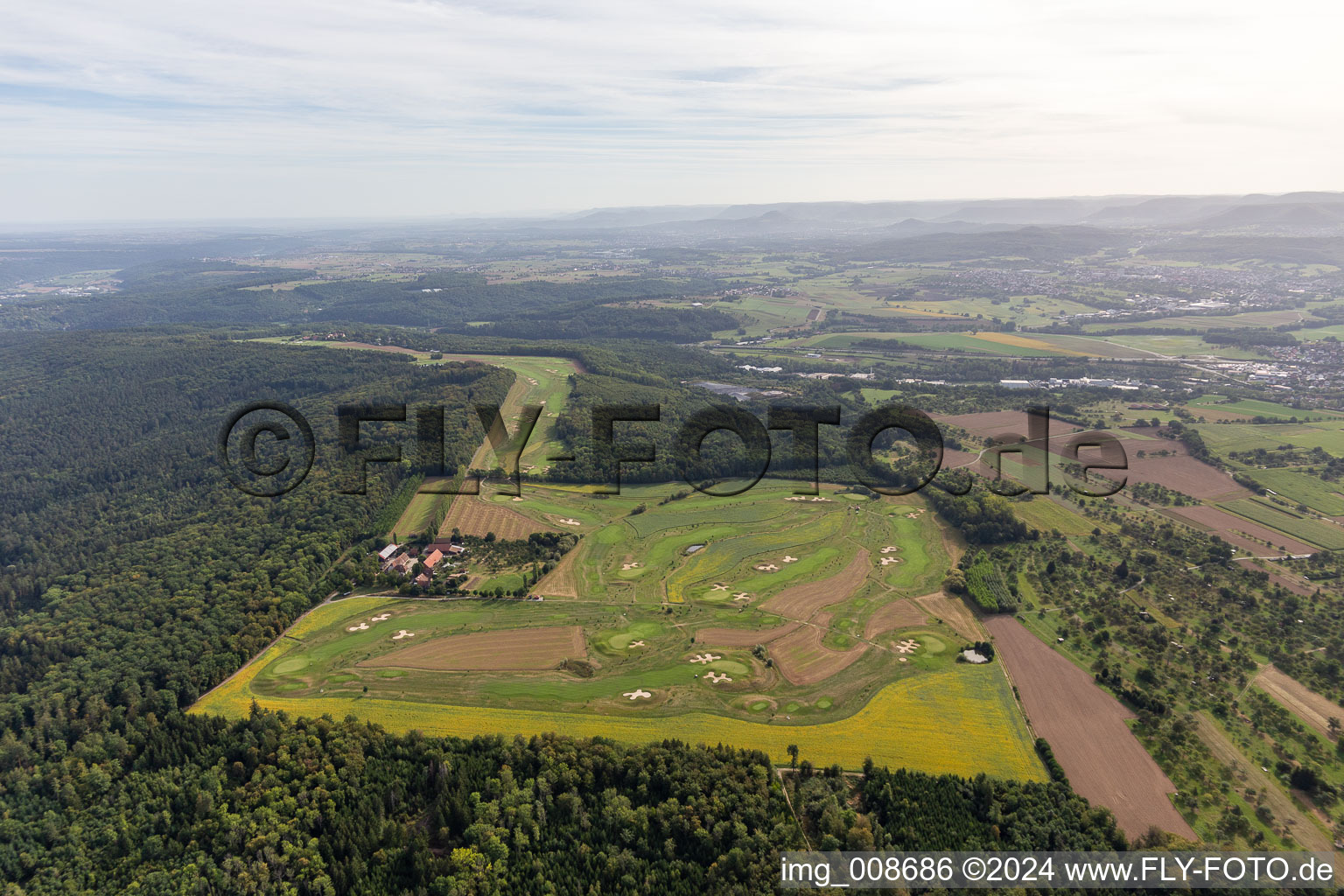 Gelände des Golfplatz Golfclub Schloss Kressbach in Kressbach im Bundesland Baden-Württemberg, Deutschland aus der Vogelperspektive