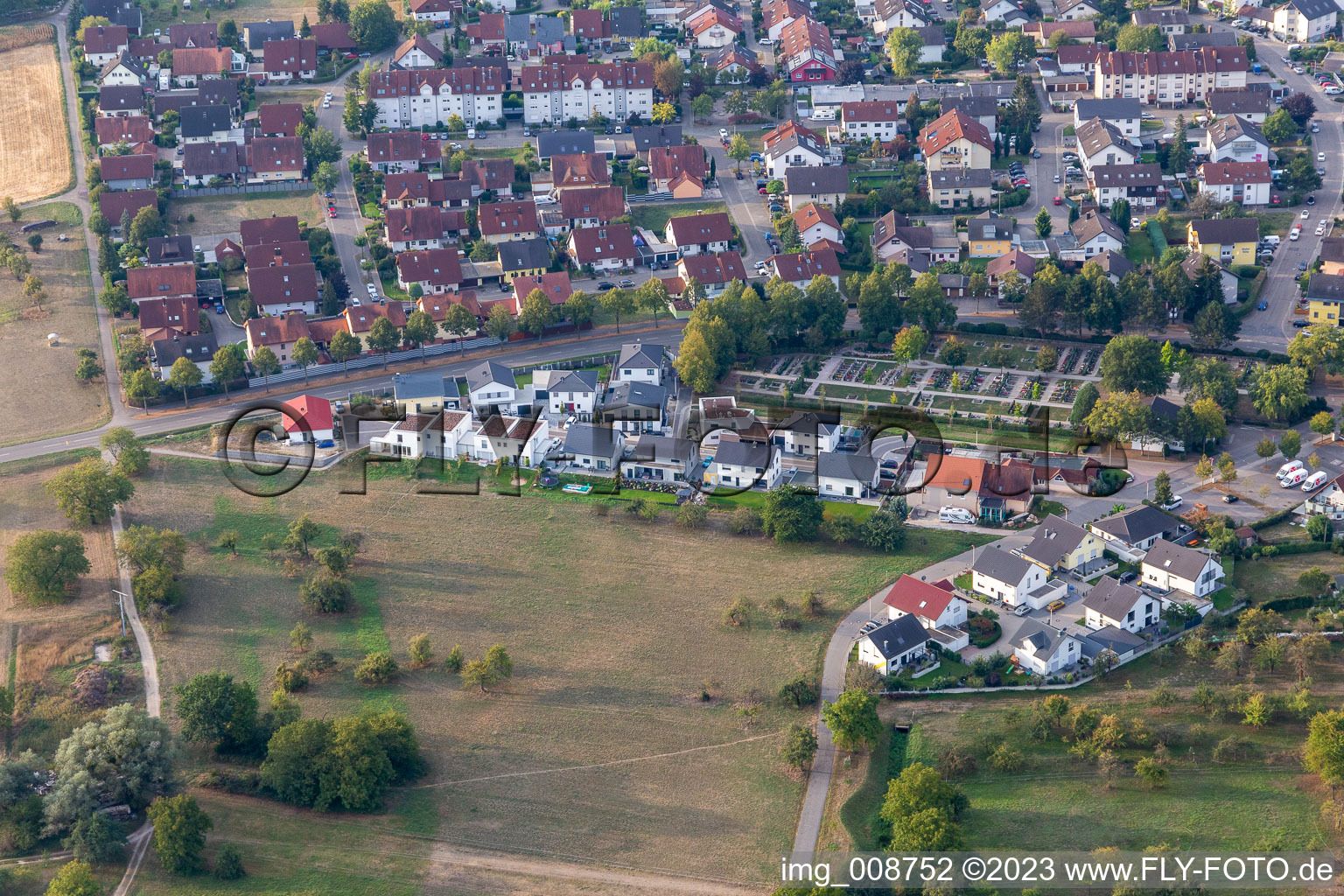 Neubaugebiet Hofwaldweg im Ortsteil Plittersdorf in Rastatt im Bundesland Baden-Württemberg, Deutschland