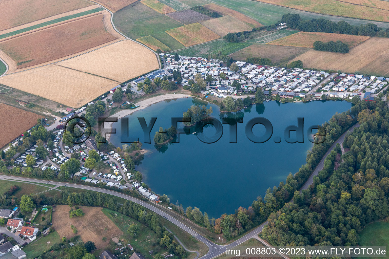 Luftbild von Wohnwagen und Zelte- Campingplatz - und Zeltplatz Adam oHG im Ortsteil Oberbruch in Bühl im Bundesland Baden-Württemberg, Deutschland
