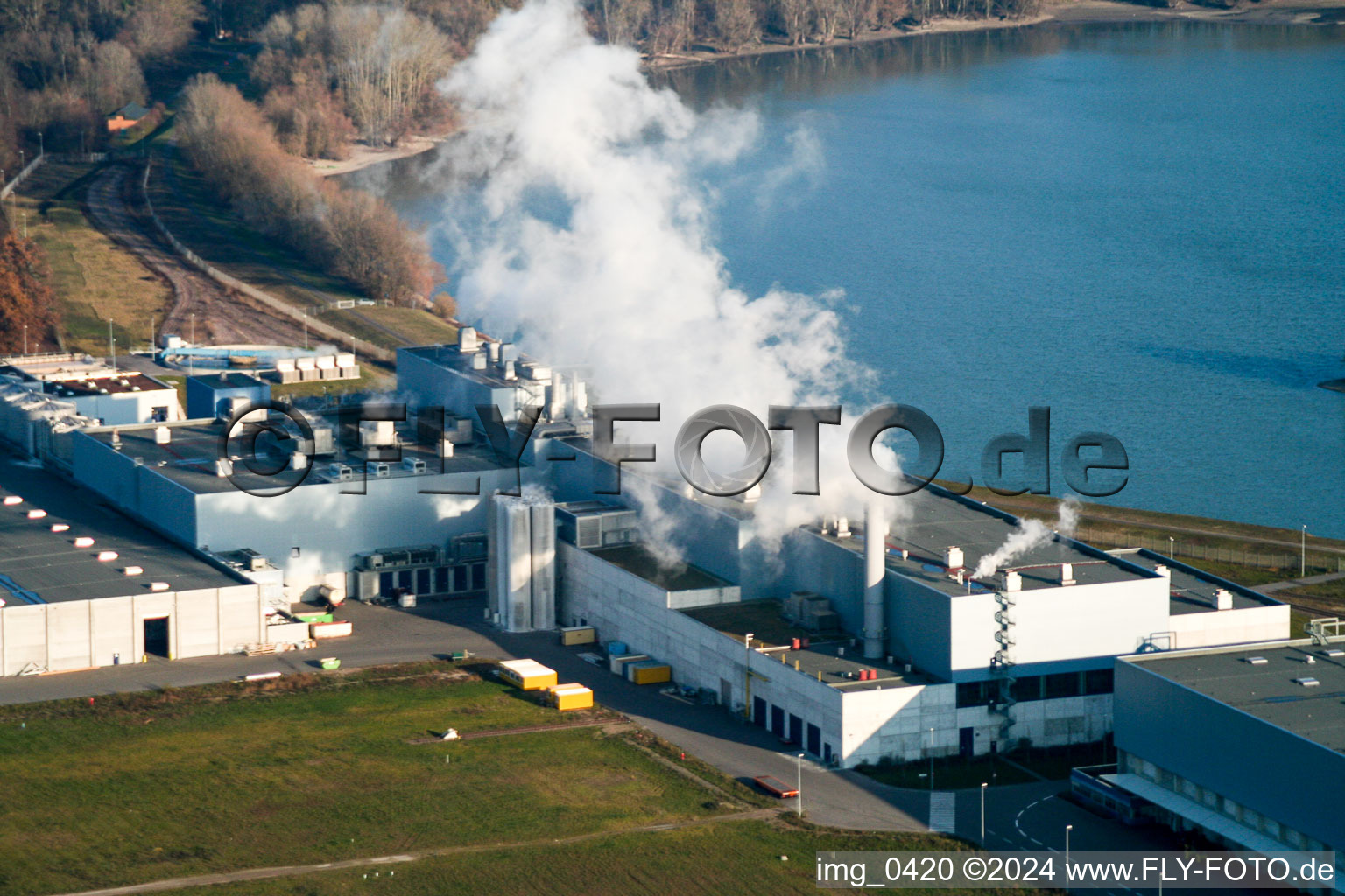 Luftbild von Papierfabrik Palm im Industriegebiet Oberwald in Wörth am Rhein im Bundesland Rheinland-Pfalz, Deutschland