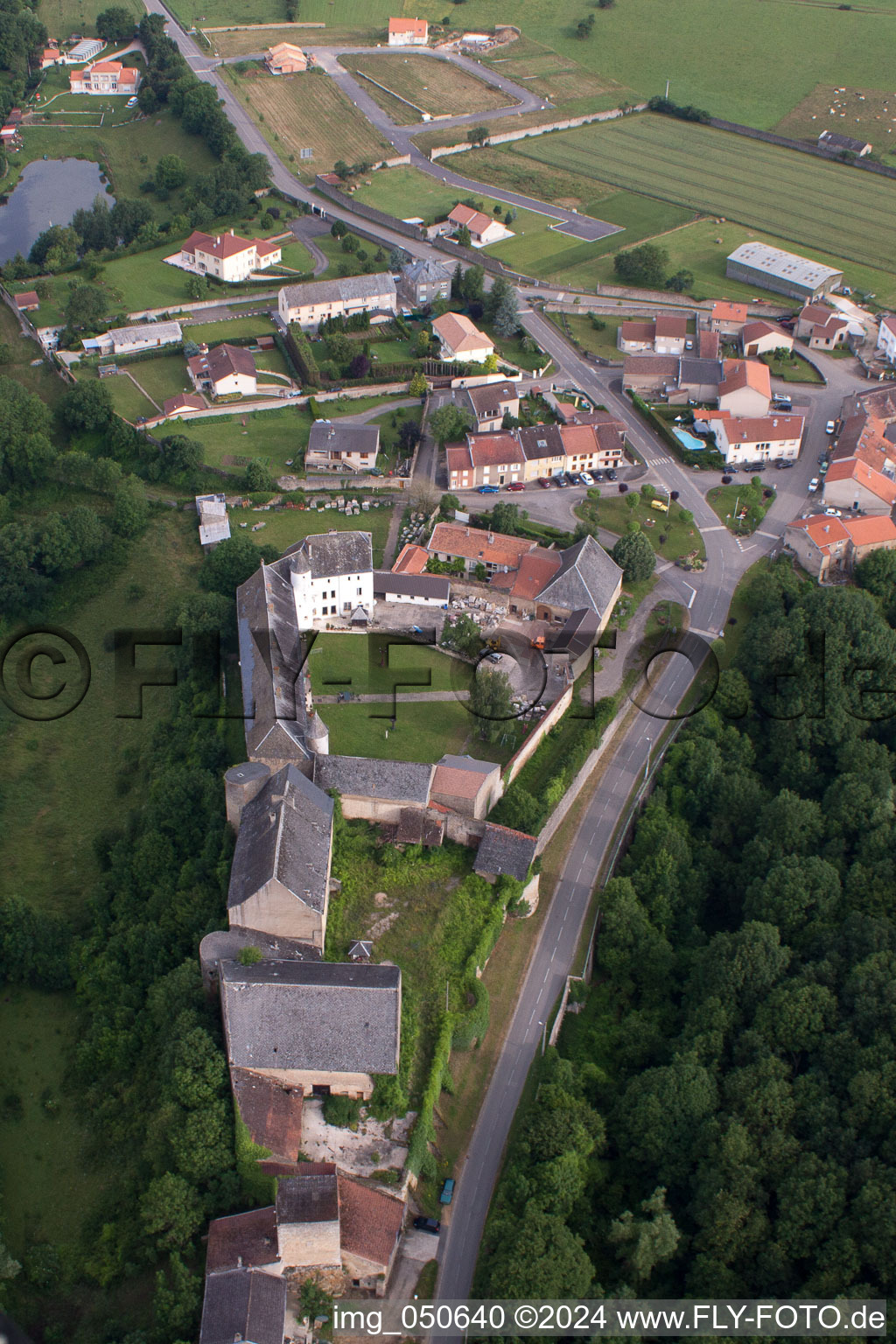 Luftbild von Roussy-le-Village im Bundesland Moselle, Frankreich