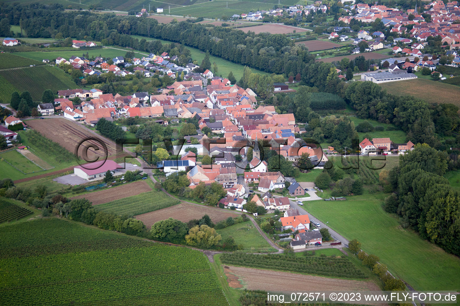 Luftbild von Ortsteil Klingen in Heuchelheim-Klingen im Bundesland Rheinland-Pfalz, Deutschland