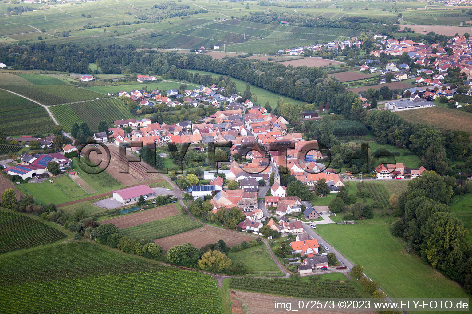 Luftaufnahme von Ortsteil Klingen in Heuchelheim-Klingen im Bundesland Rheinland-Pfalz, Deutschland