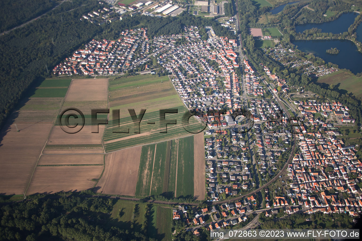Luftaufnahme von Ortsteil Sondernheim in Germersheim im Bundesland Rheinland-Pfalz, Deutschland