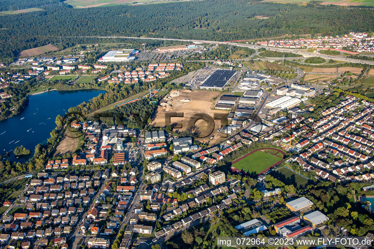 Luftbild von Neubau- Baustelle im Gewerbegebiet Schütte-Lanz-Park in Brühl im Bundesland Baden-Württemberg, Deutschland