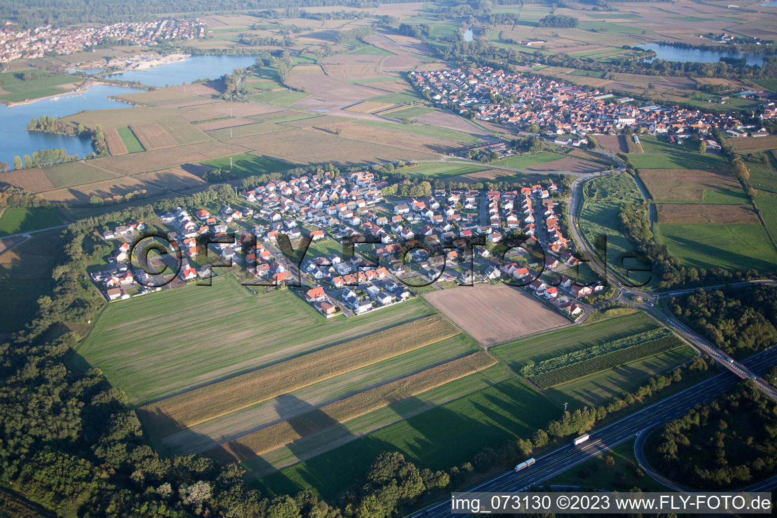 Schrägluftbild von Hardtwald im Bundesland Rheinland-Pfalz, Deutschland