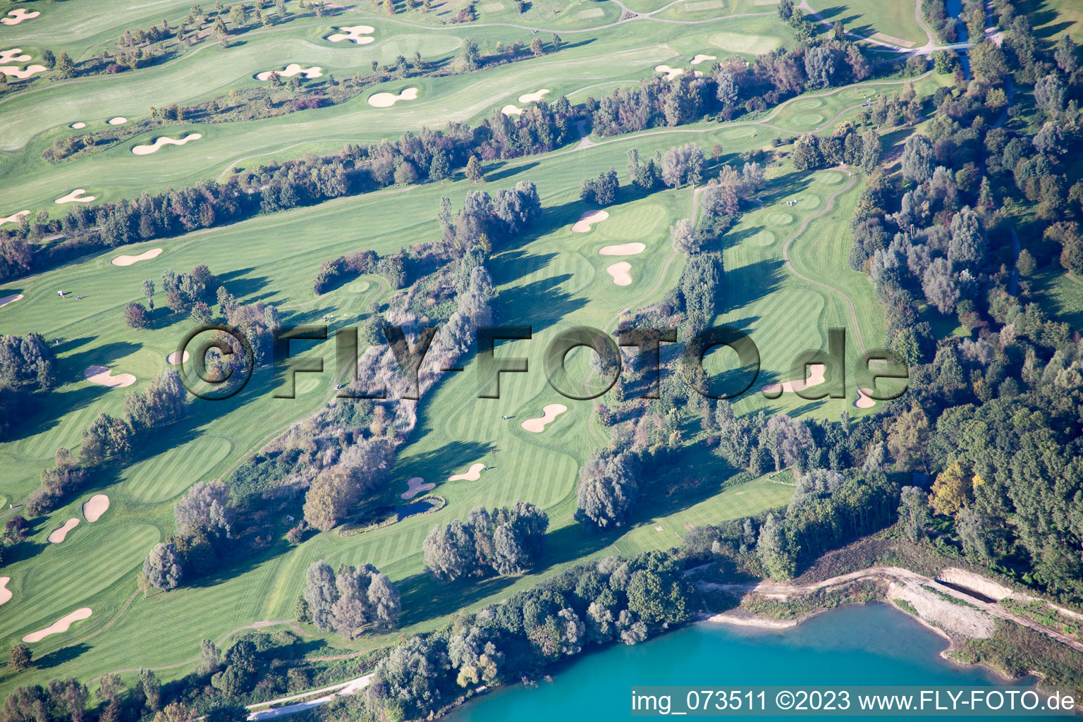 Schrägluftbild von Golfclub am Lußhardtsee im Ortsteil Rot in St. Leon-Rot im Bundesland Baden-Württemberg, Deutschland