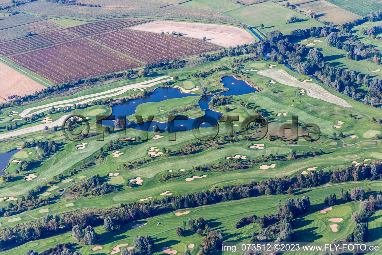 Schrägluftbild von Gelände des Golfplatz des Golf Club St. Leon-Rot in Sankt Leon-Rot im Bundesland Baden-Württemberg, Deutschland
