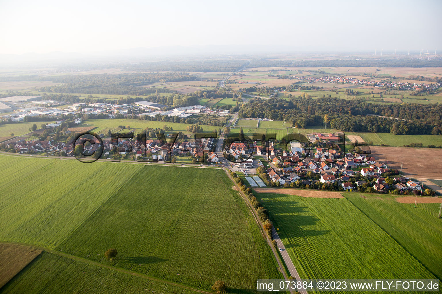 Ortsteil Minderslachen in Kandel im Bundesland Rheinland-Pfalz, Deutschland von oben