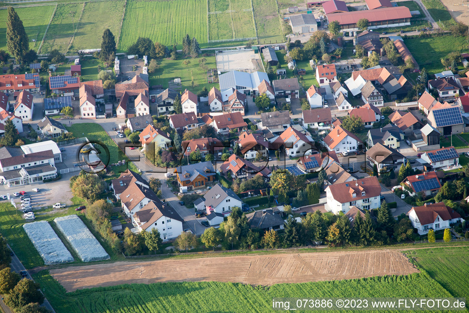 Ortsteil Minderslachen in Kandel im Bundesland Rheinland-Pfalz, Deutschland von oben gesehen