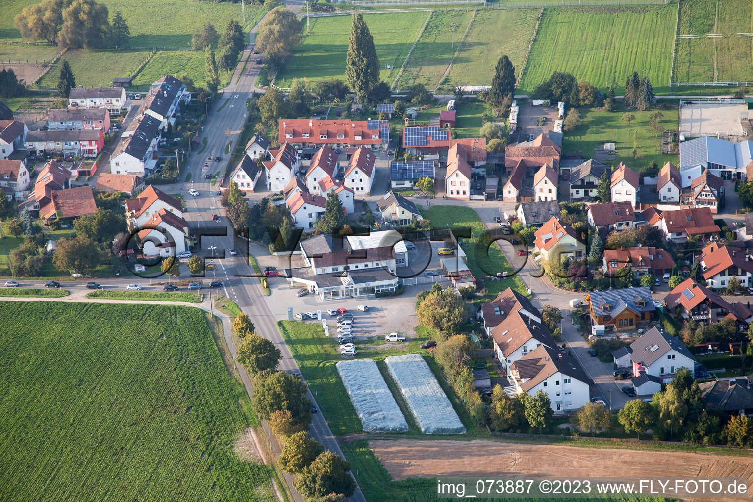 Ortsteil Minderslachen in Kandel im Bundesland Rheinland-Pfalz, Deutschland vom Flugzeug aus