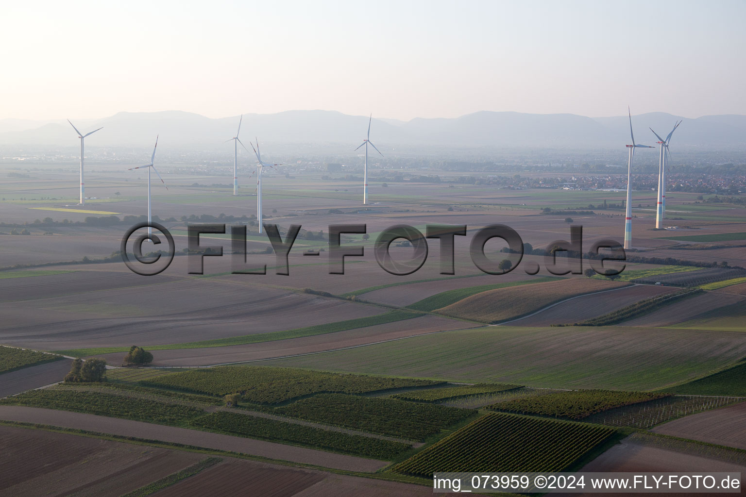 Windpark in Offenbach an der Queich im Bundesland Rheinland-Pfalz, Deutschland