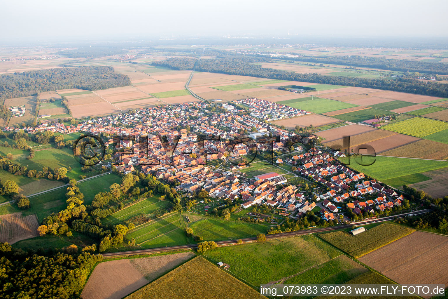 Luftaufnahme von Steinweiler von Nordwesten im Bundesland Rheinland-Pfalz, Deutschland