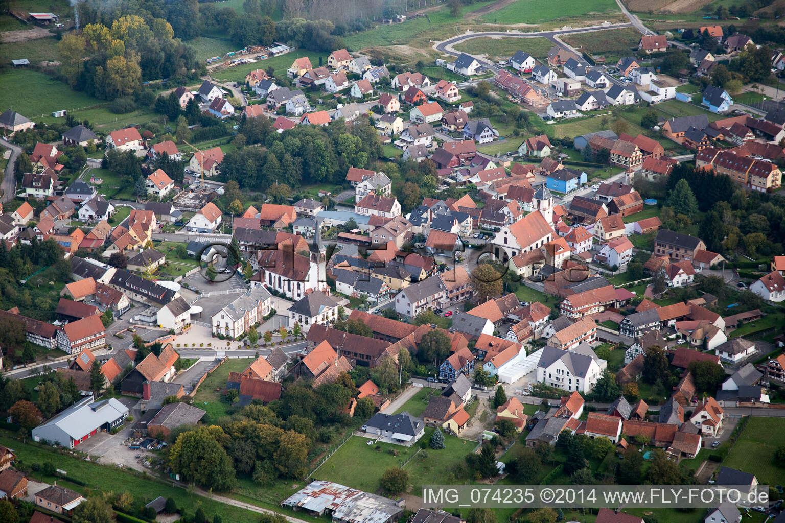 Ortsansicht der Straßen und Häuser der Wohngebiete in Gries in Grand Est im Bundesland Bas-Rhin, Frankreich