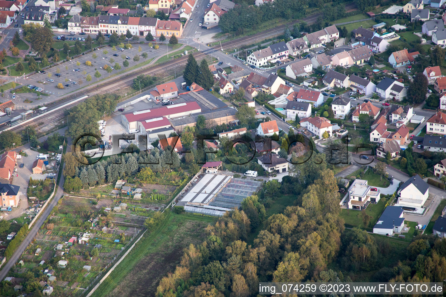 Drohnenbild von Bischwiller im Bundesland Bas-Rhin, Frankreich