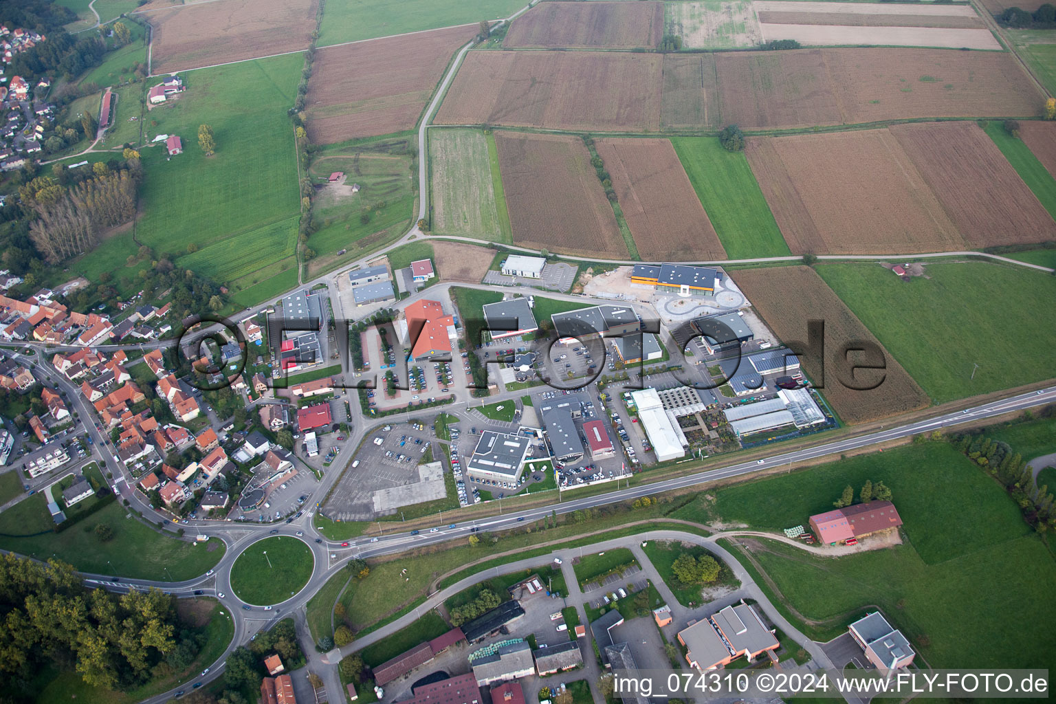 Schrägluftbild von Bischwiller im Bundesland Bas-Rhin, Frankreich