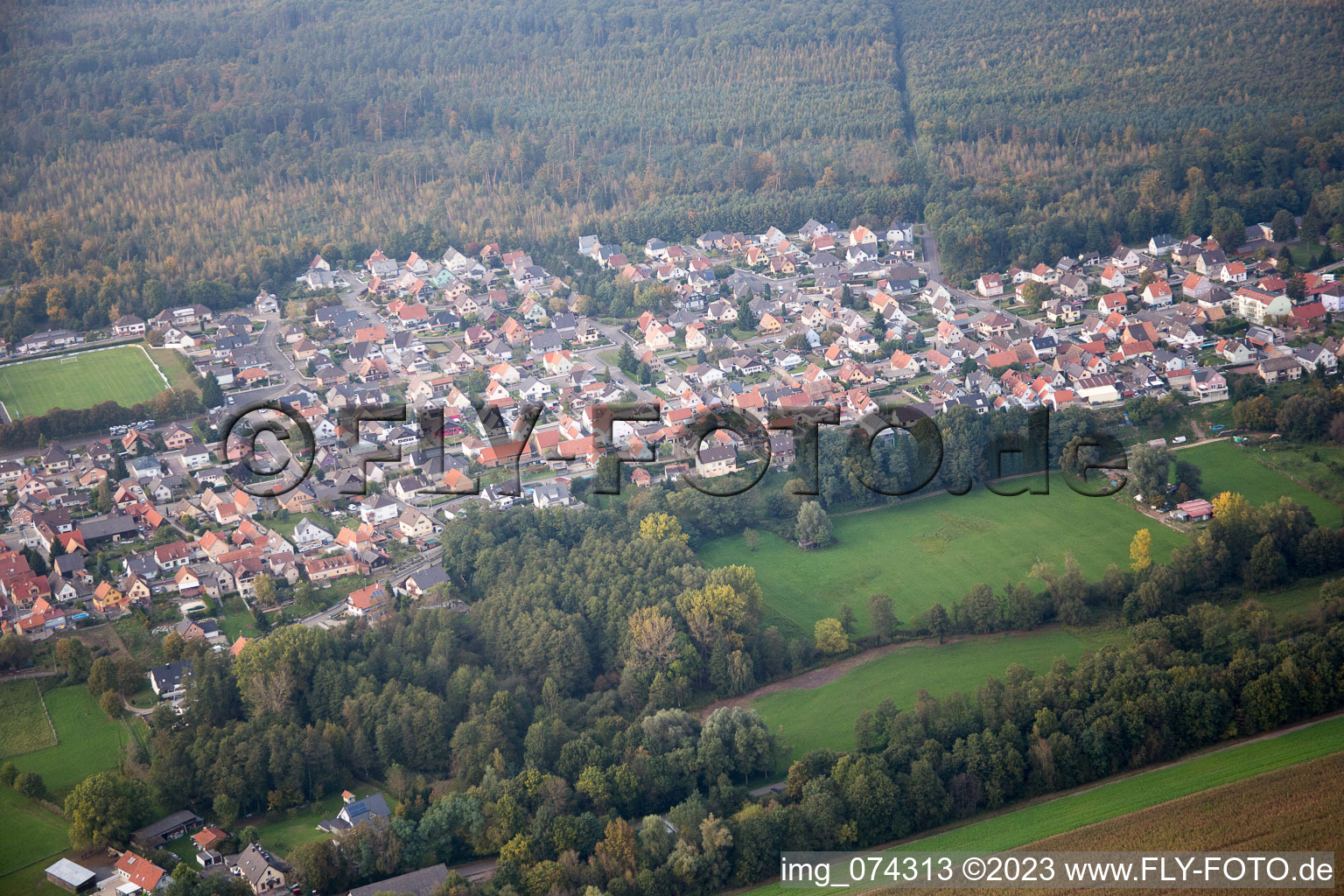 Luftaufnahme von Schirrhein im Bundesland Bas-Rhin, Frankreich