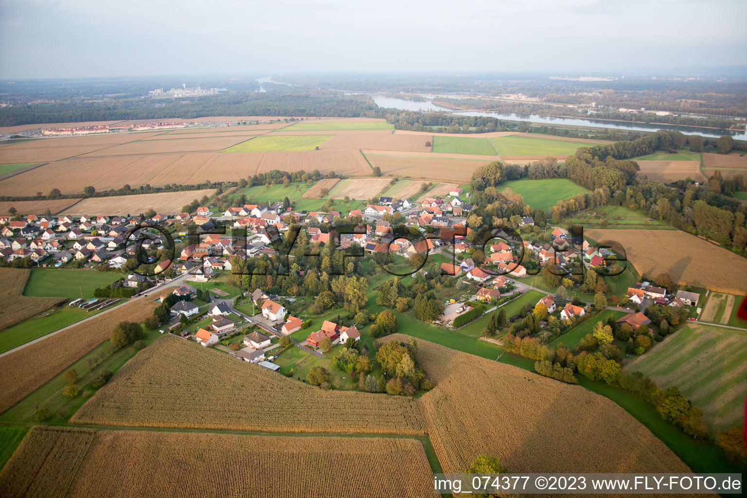 Neuhaeusel im Bundesland Bas-Rhin, Frankreich von oben