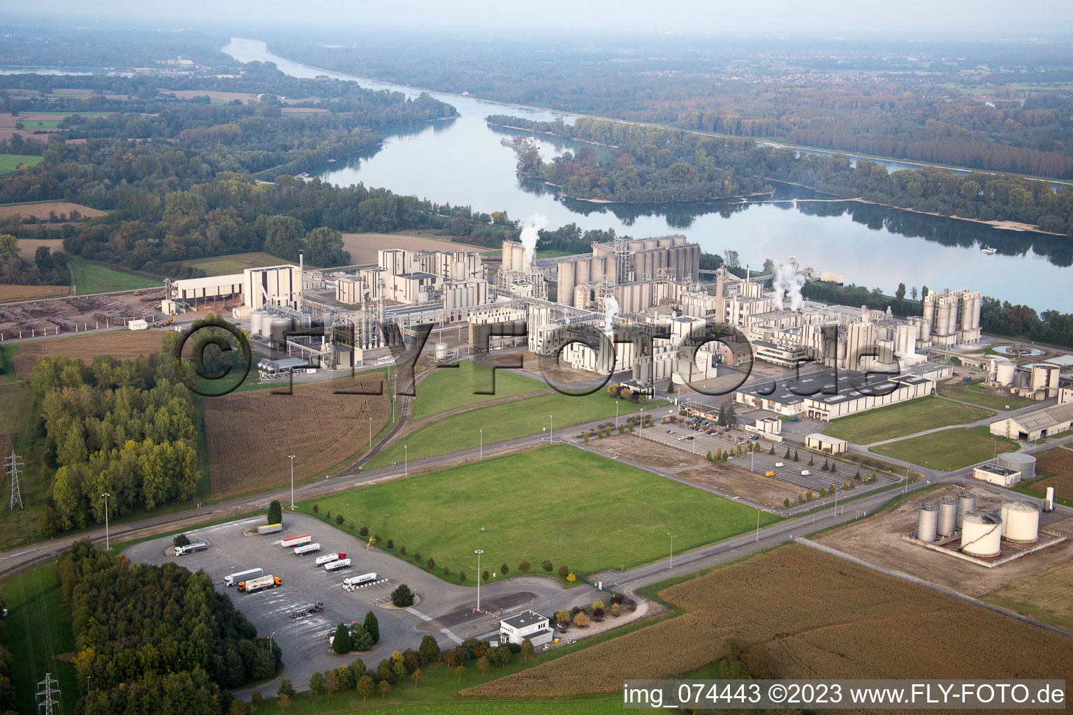 Luftbild von Beinheim, Industrie im Bundesland Bas-Rhin, Frankreich