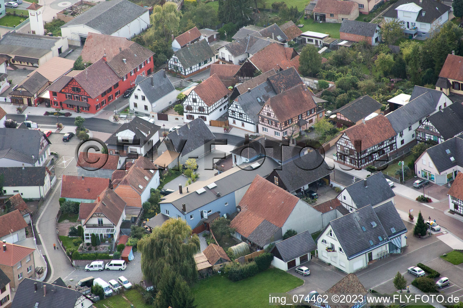 Luftbild von Beinheim, Caveau Gaentzbrunnel im Bundesland Bas-Rhin, Frankreich