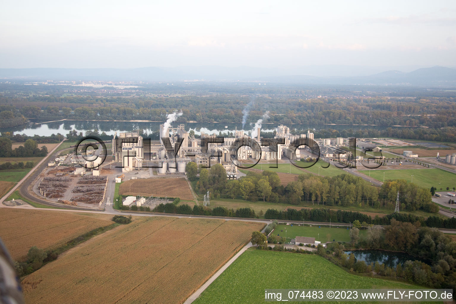 Beinheim, Industrie im Bundesland Bas-Rhin, Frankreich von oben gesehen