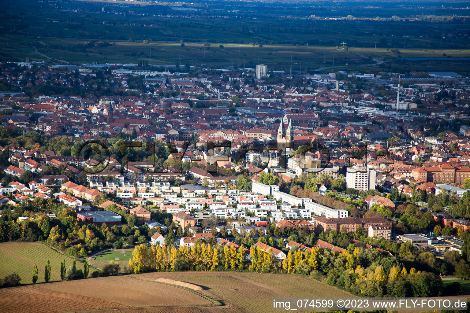 Luftaufnahme von Landau von Süden in Landau in der Pfalz im Bundesland Rheinland-Pfalz, Deutschland