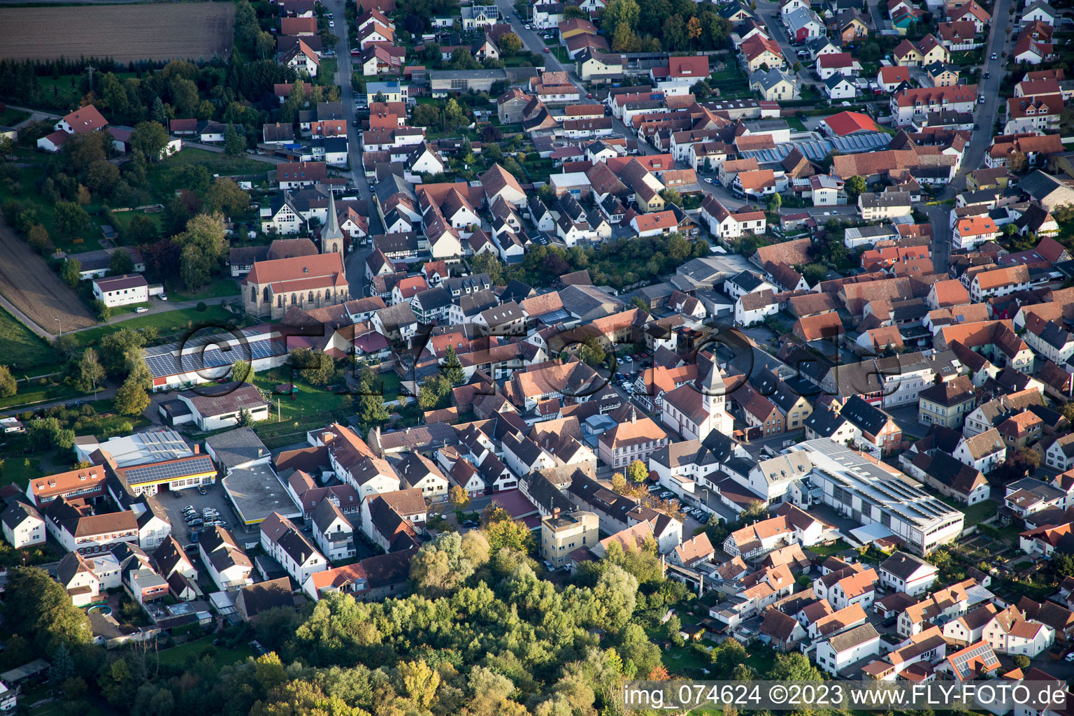 Ortsteil Ingenheim in Billigheim-Ingenheim im Bundesland Rheinland-Pfalz, Deutschland aus der Luft betrachtet