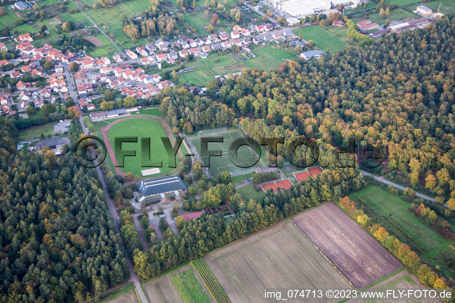 Ortsteil Schaidt in Wörth am Rhein im Bundesland Rheinland-Pfalz, Deutschland aus der Luft
