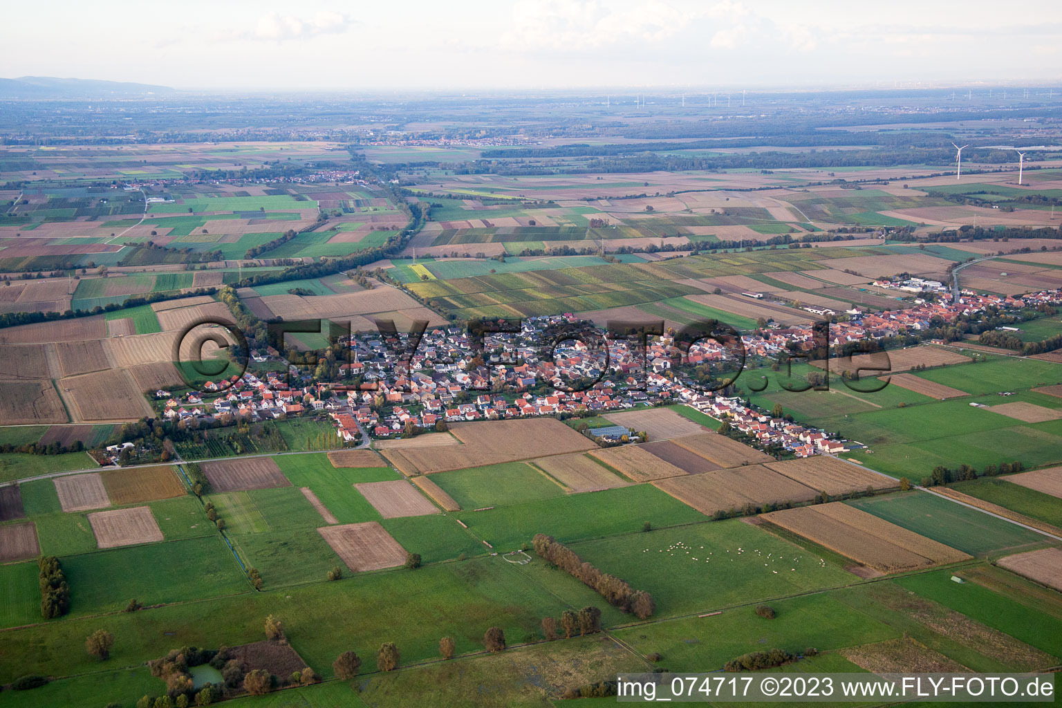 Luftbild von Freckenfeld, von Südwesten im Bundesland Rheinland-Pfalz, Deutschland
