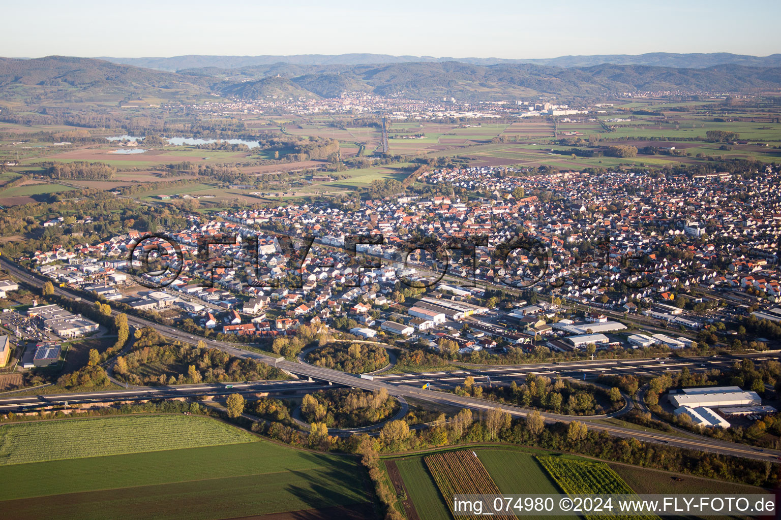 Luftaufnahme von Lorsch im Bundesland Hessen, Deutschland